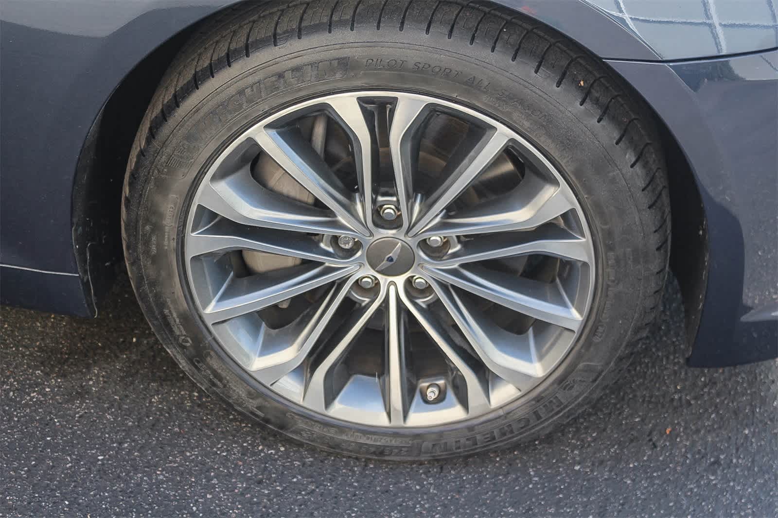 Thumbnail: 2015 Hyundai Genesis - 14