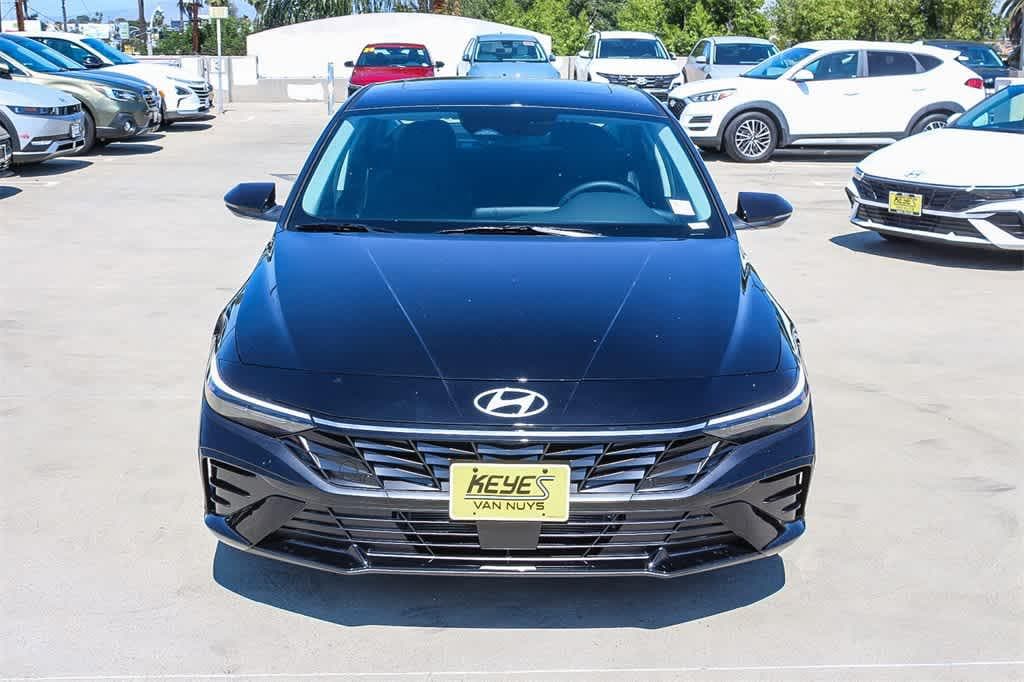 New 2025 Hyundai Elantra Hybrid Limited Sedan