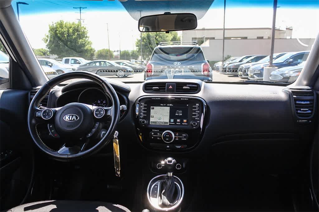 Thumbnail: 2015 Kia Soul - 12