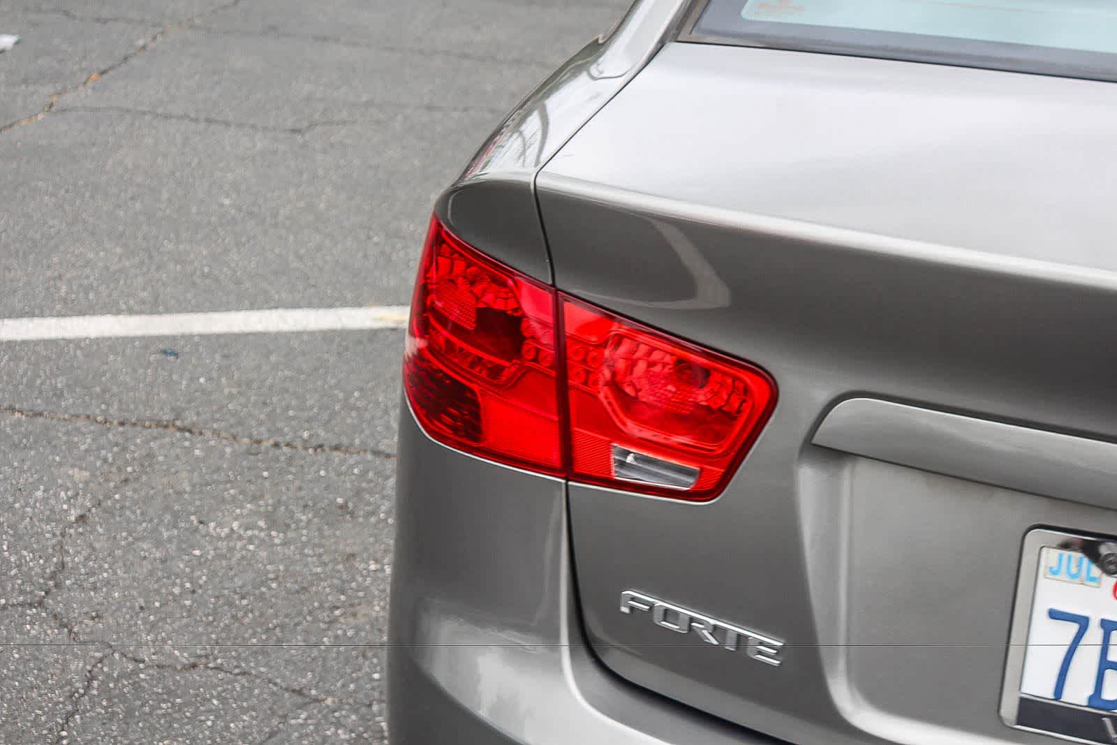 Thumbnail: 2012 Kia Forte - 8