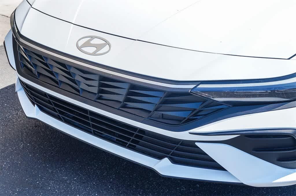 Thumbnail: 2025 Hyundai Elantra - 8