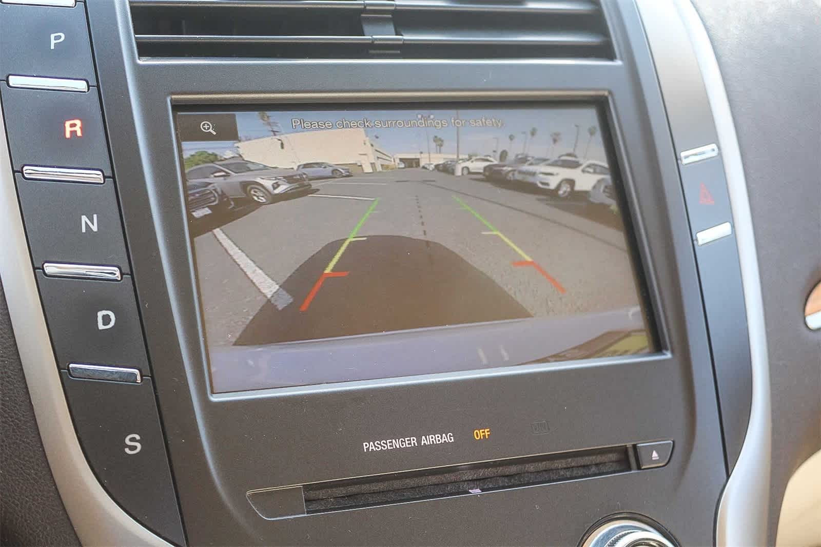 Thumbnail: 2015 Lincoln MKC - 34