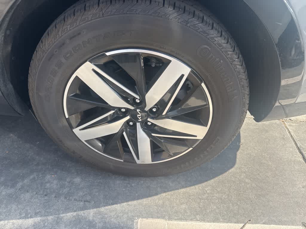 Thumbnail: 2022 Kia Sorento - 13