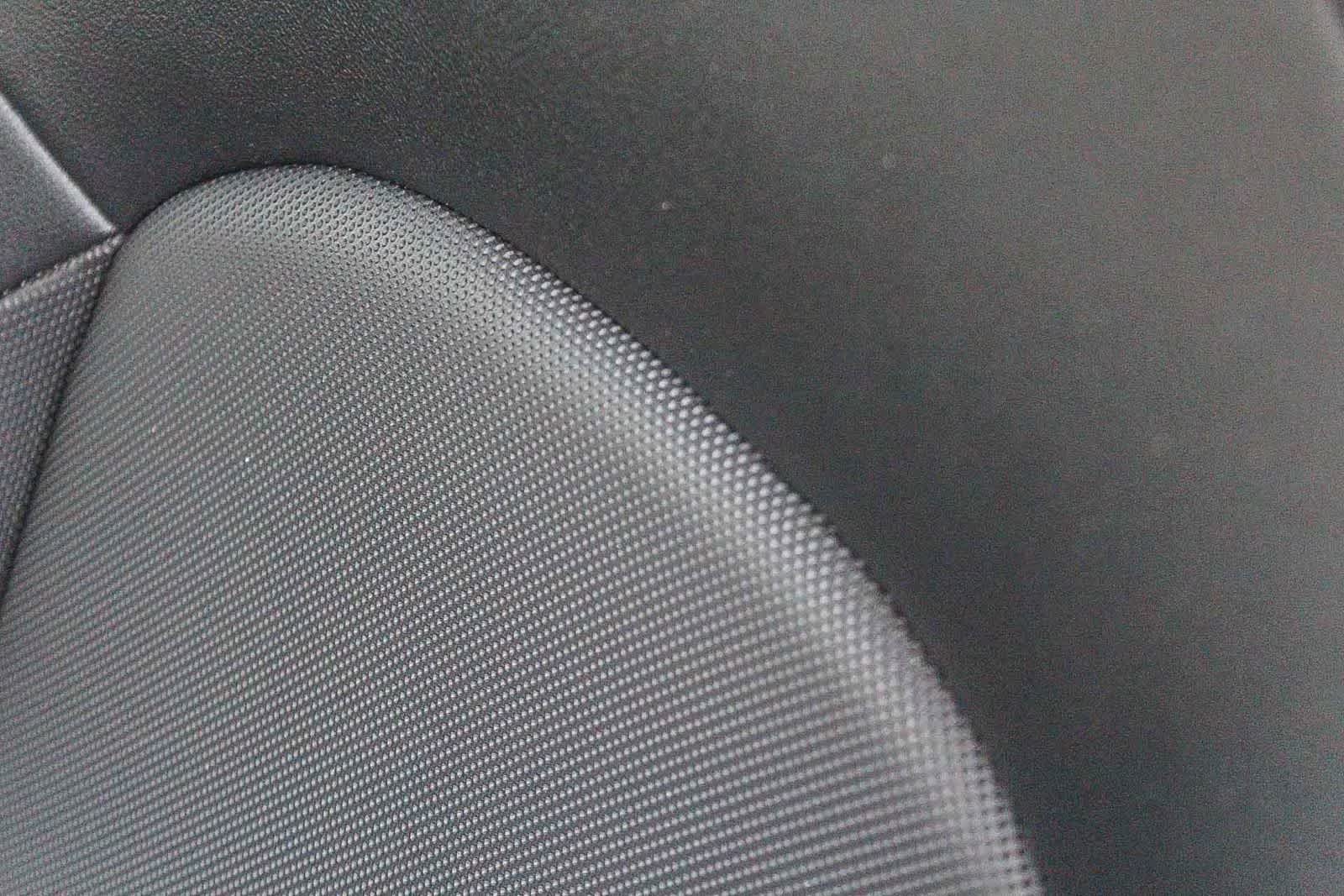 Thumbnail: 2017 MINI Cooper Hardtop - 34