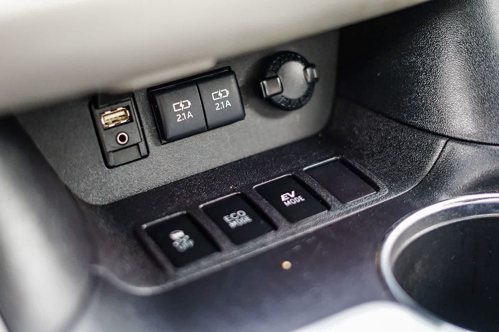 Thumbnail: 2017 Toyota Highlander - 35