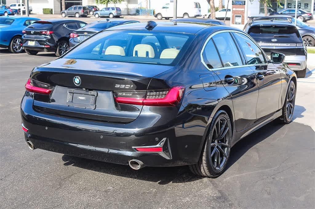 Thumbnail: 2019 BMW 3 Series - 4