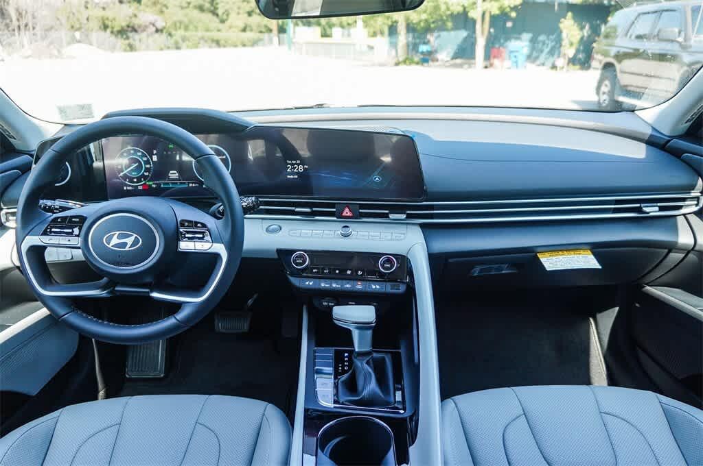 Thumbnail: 2025 Hyundai Elantra - 14