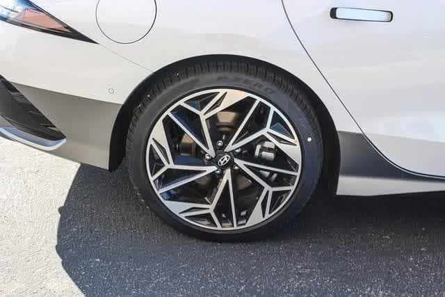 Thumbnail: 2025 Hyundai Ioniq 6 - 8