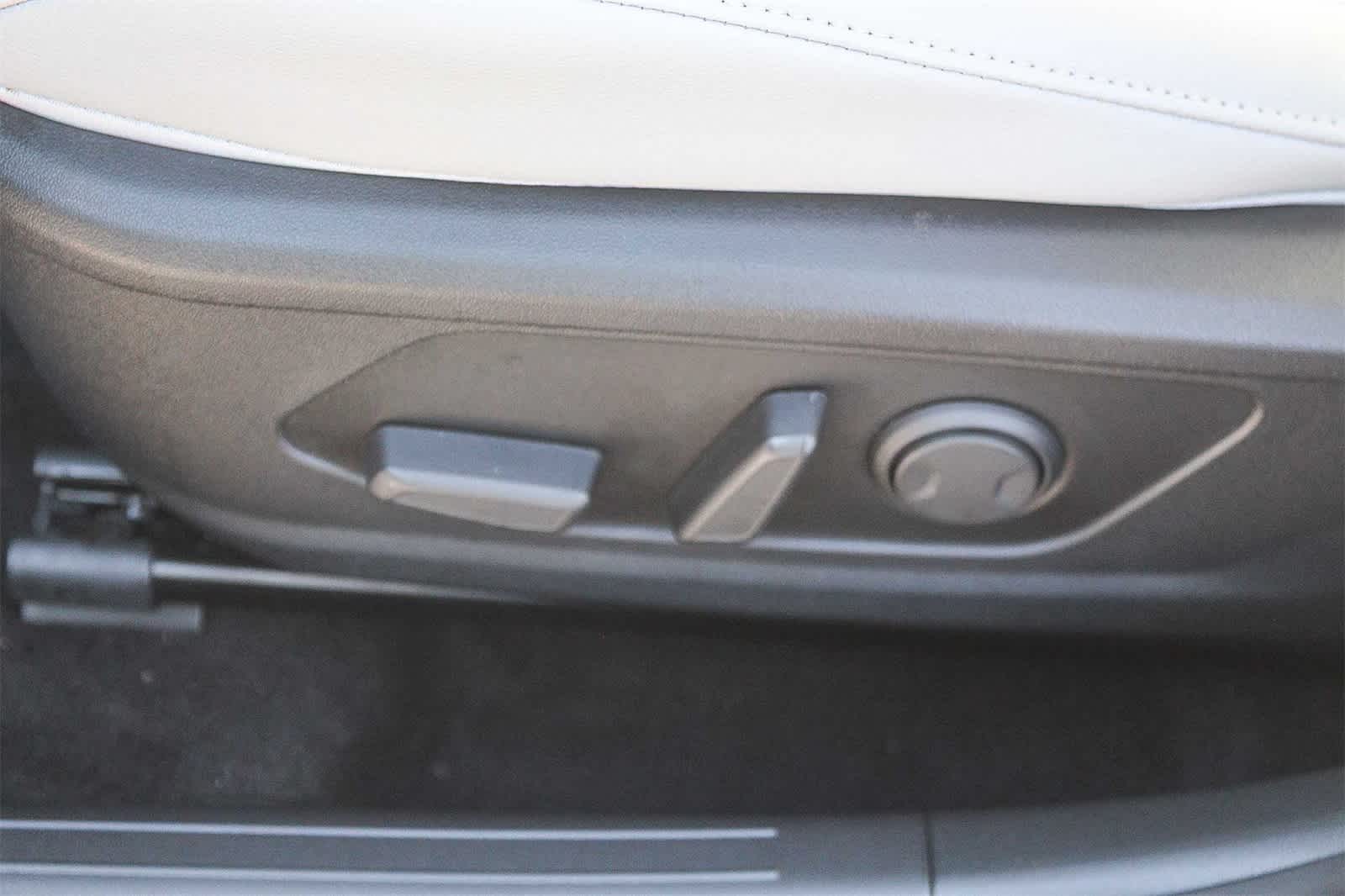 Thumbnail: 2025 Hyundai Elantra - 28