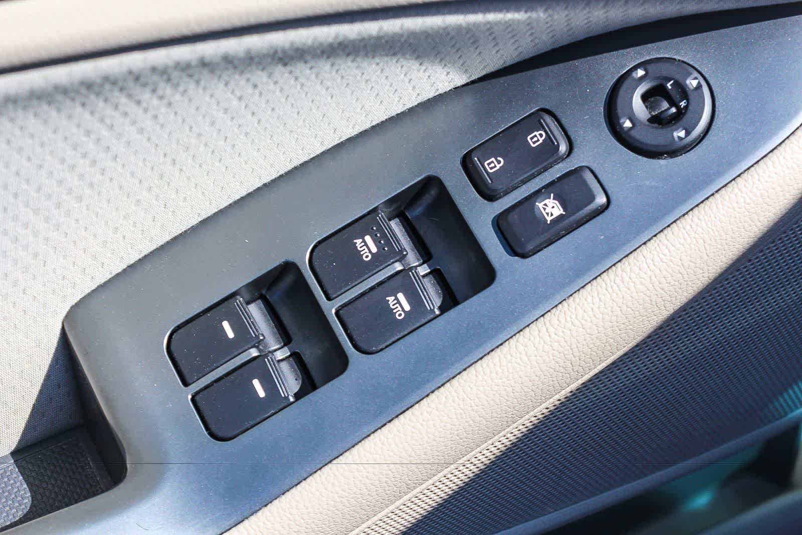 Thumbnail: 2015 Kia Optima - 25