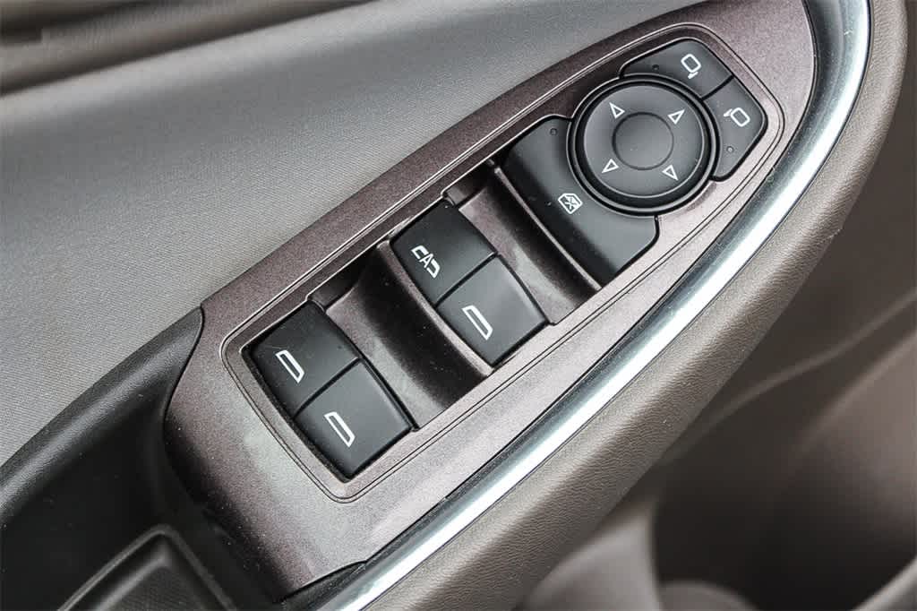 Thumbnail: 2019 Chevrolet Malibu - 20