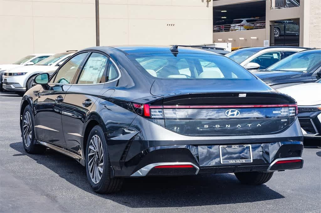 Thumbnail: 2025 Hyundai Sonata - 2