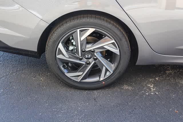 Thumbnail: 2025 Hyundai Elantra - 9