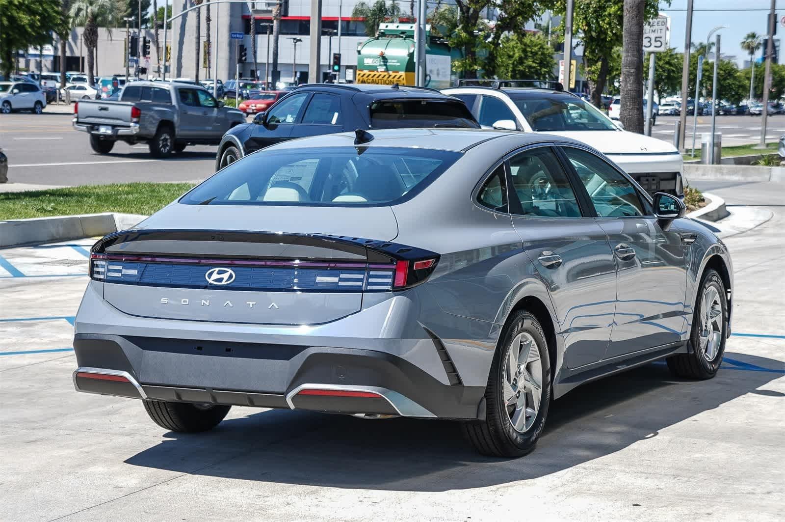 Thumbnail: 2025 Hyundai Sonata - 4