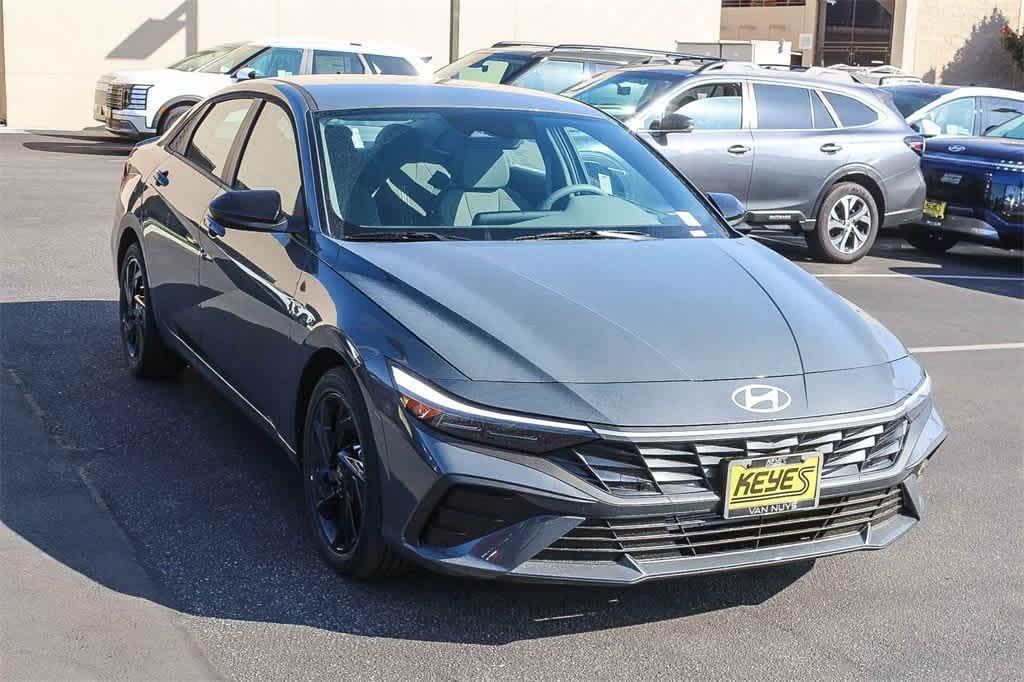 Thumbnail: 2026 Hyundai Elantra - 3