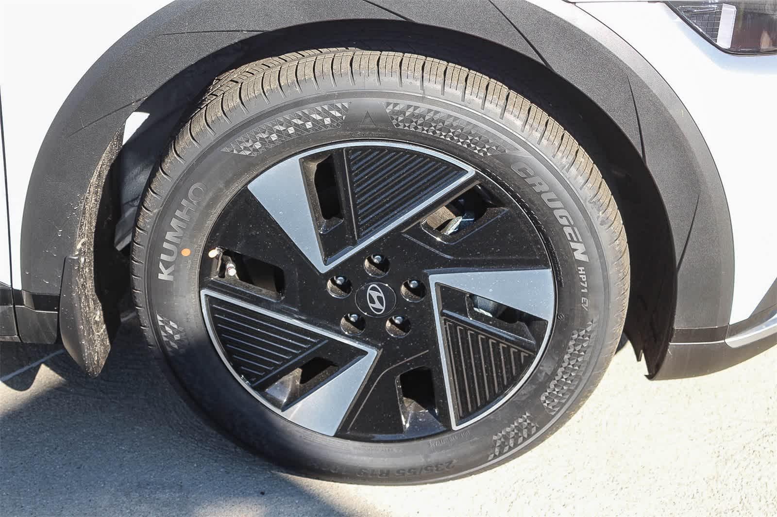 Thumbnail: 2026 Hyundai Ioniq 5 - 11