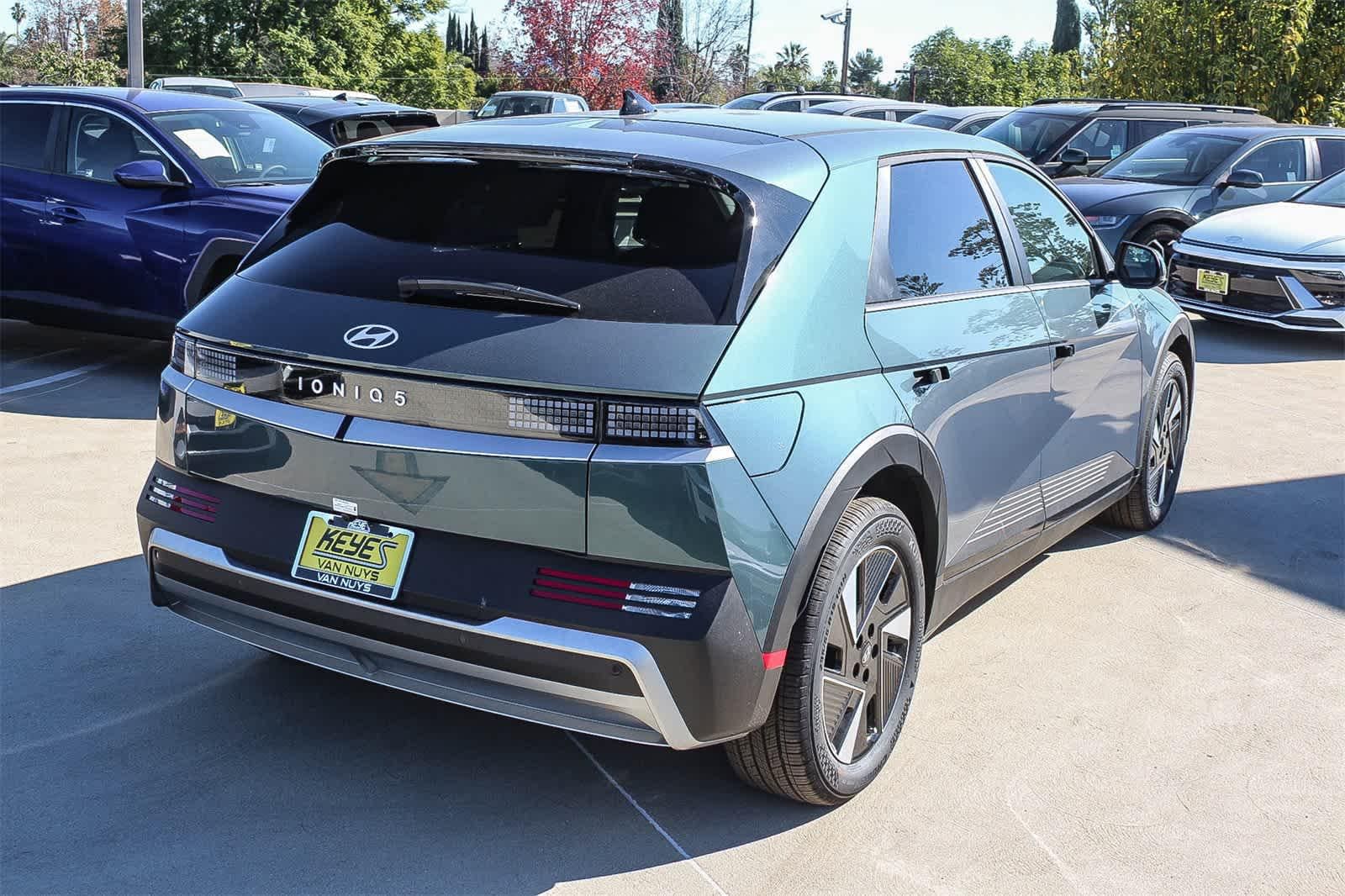 Thumbnail: 2026 Hyundai Ioniq 5 - 4