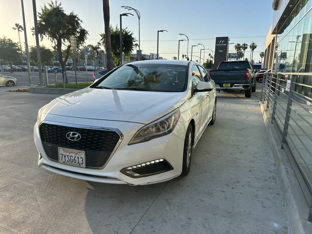 Thumbnail: 2017 Hyundai Sonata - 2