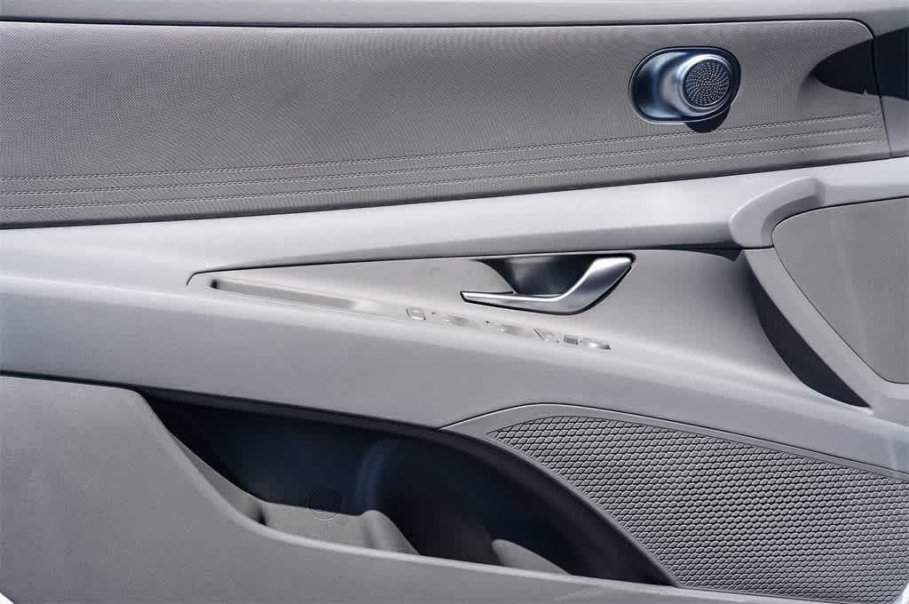Thumbnail: 2025 Hyundai Elantra - 21