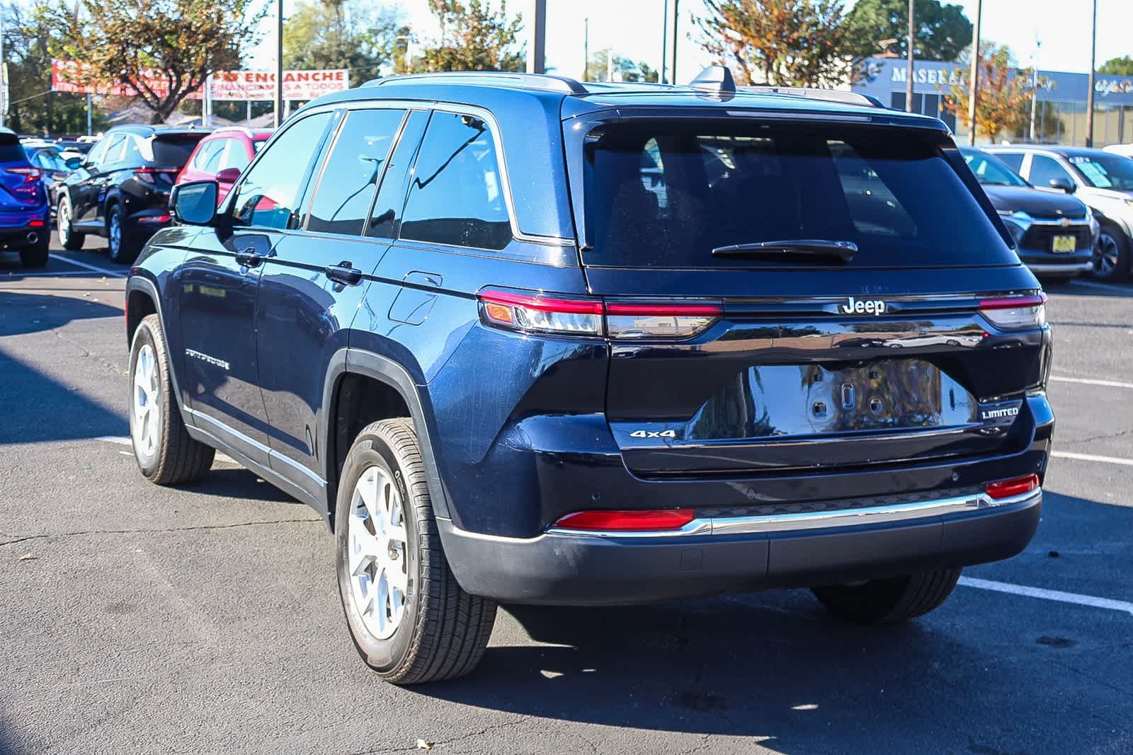 Thumbnail: 2023 Jeep Grand Cherokee - 7