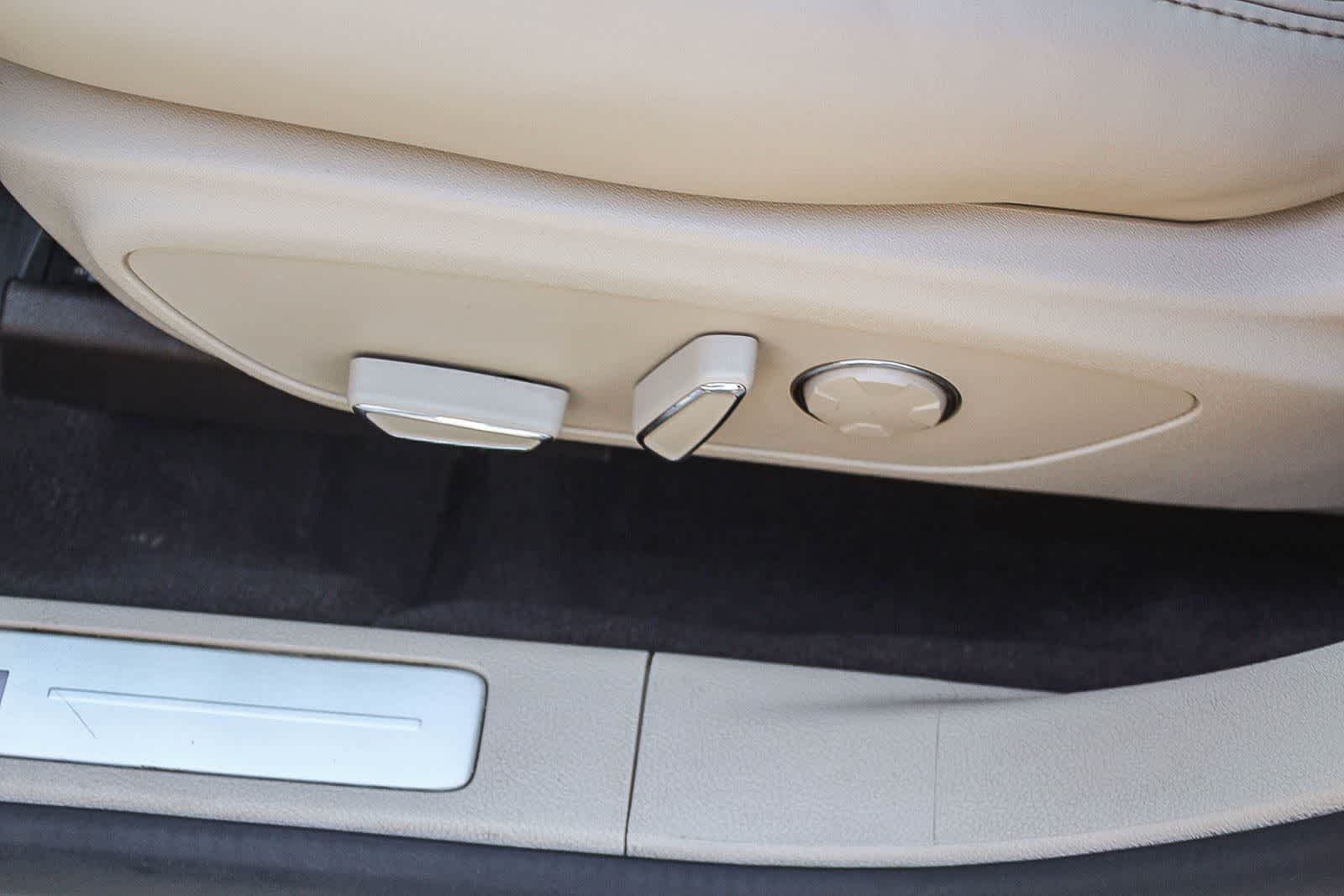 Thumbnail: 2019 Lincoln MKZ - 28