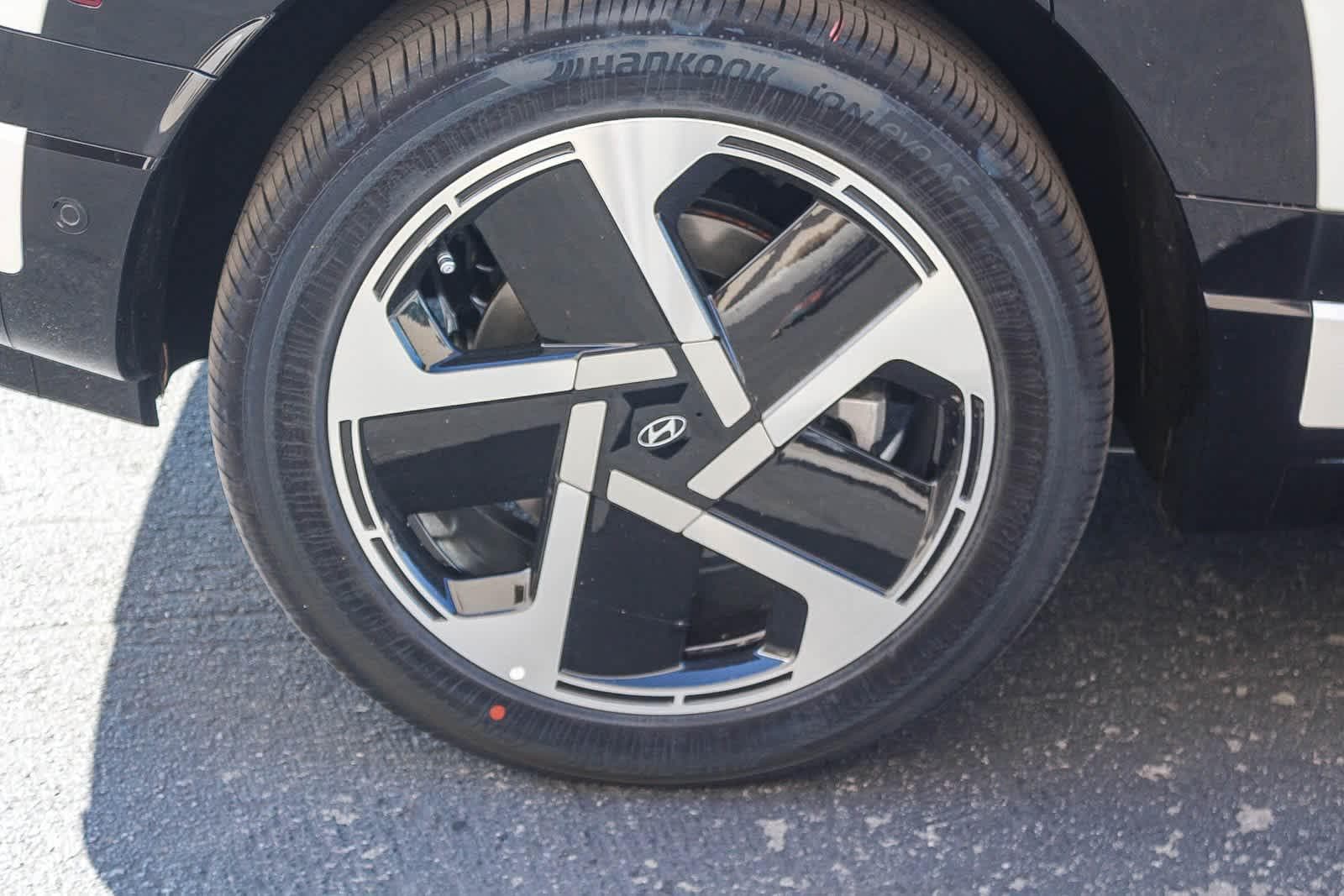 Thumbnail: 2026 Hyundai Ioniq - 9