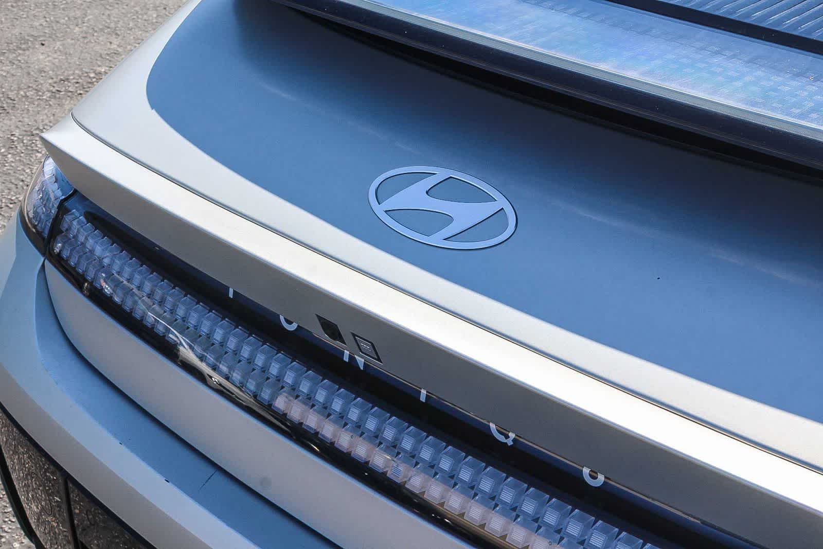 Thumbnail: 2023 Hyundai Ioniq 6 - 9