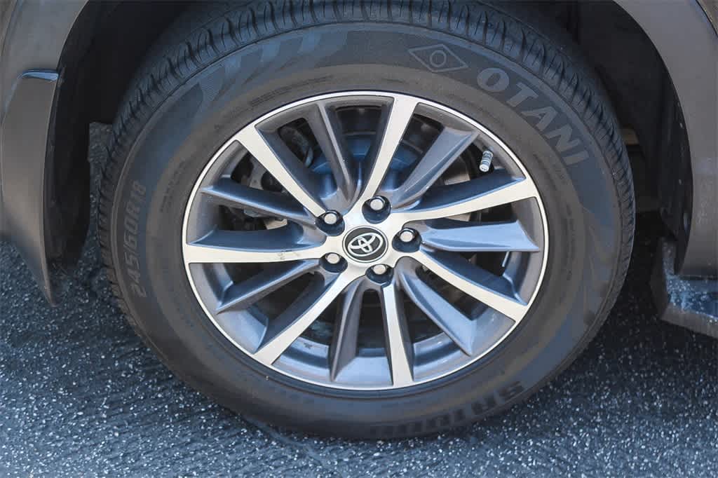 Thumbnail: 2018 Toyota Highlander - 8