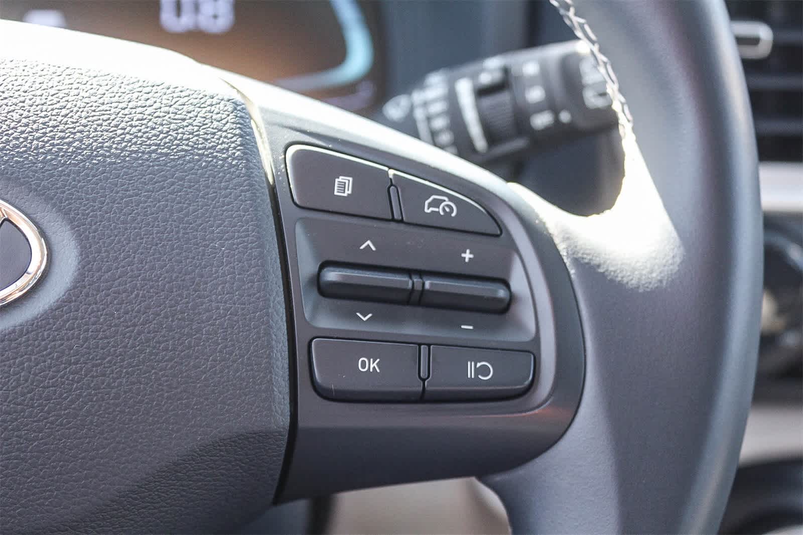 Thumbnail: 2023 Hyundai Venue - 32