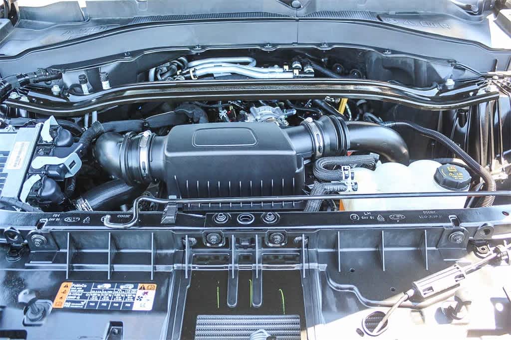 Thumbnail: 2022 Ford Explorer - 32