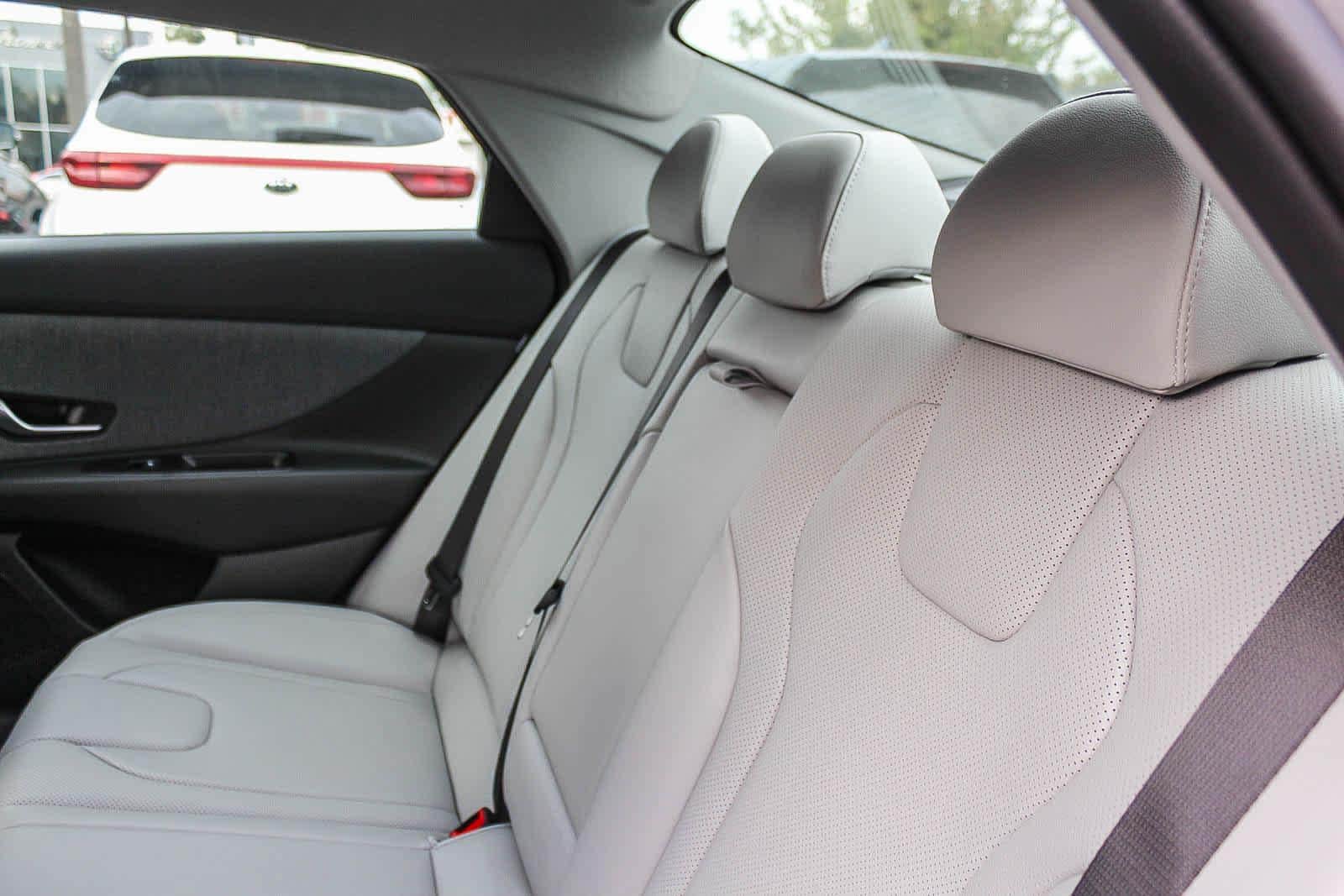 2026 Hyundai Elantra Limited - Photo 24