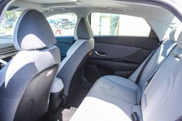 Thumbnail: 2025 Hyundai Elantra - 18