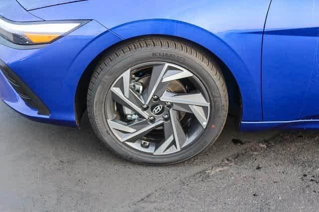 Thumbnail: 2025 Hyundai Elantra - 9