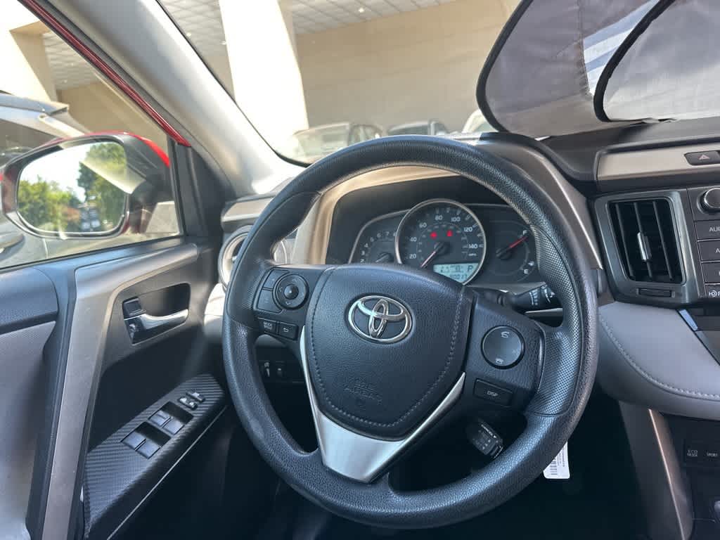 Thumbnail: 2015 Toyota RAV4 - 22