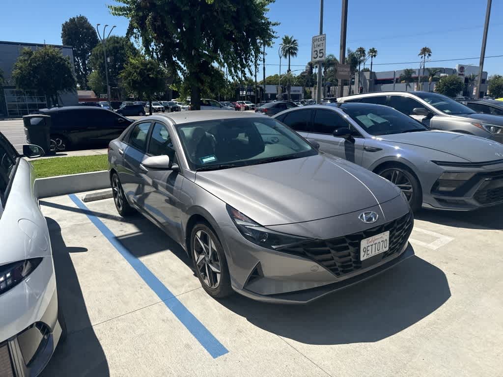 Thumbnail: 2023 Hyundai Elantra - 17