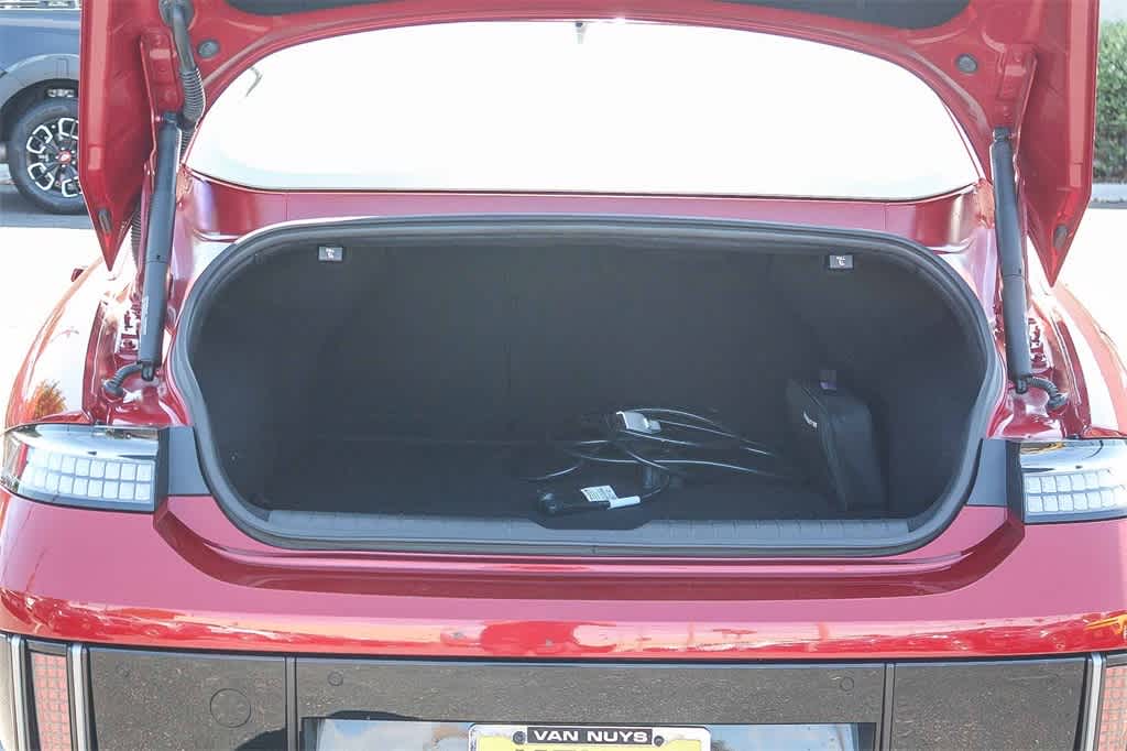 Thumbnail: 2023 Hyundai Ioniq 6 - 31