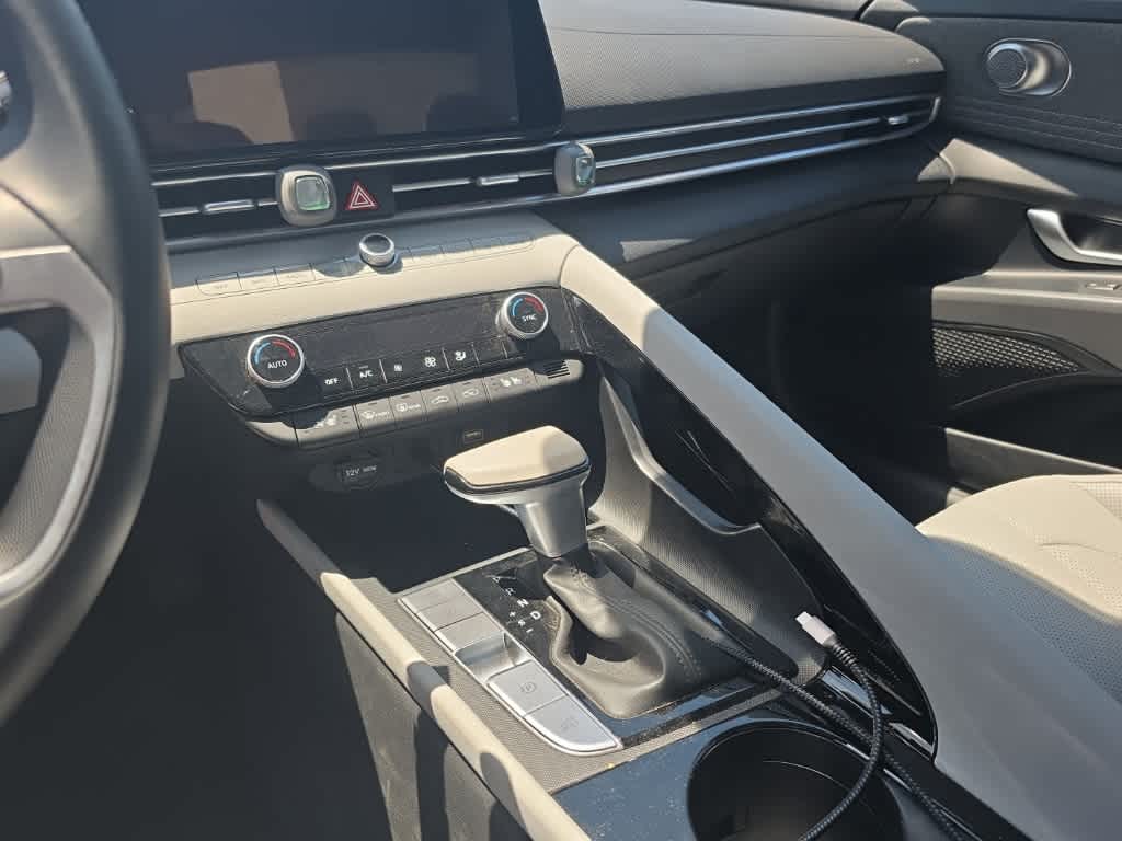 Thumbnail: 2023 Hyundai Elantra - 23