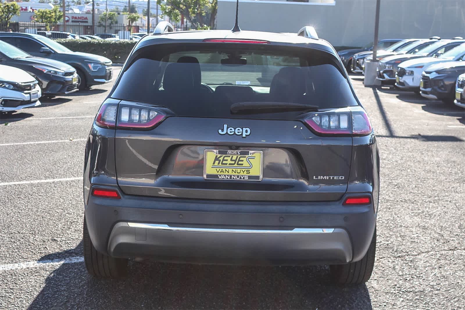 Thumbnail: 2019 Jeep Cherokee - 6