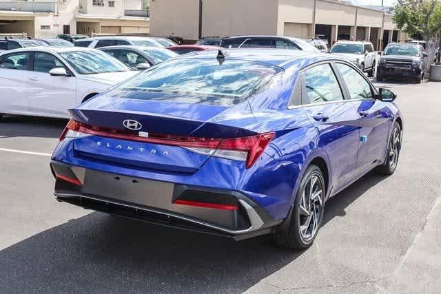 Thumbnail: 2025 Hyundai Elantra - 4