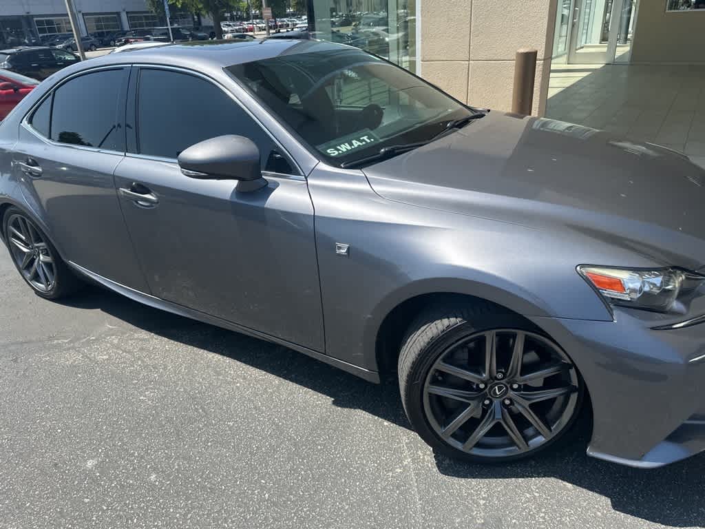 2016 Lexus IS 200t 16