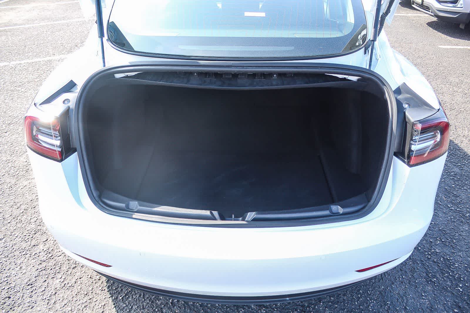 Thumbnail: 2020 Tesla Model 3 - 32