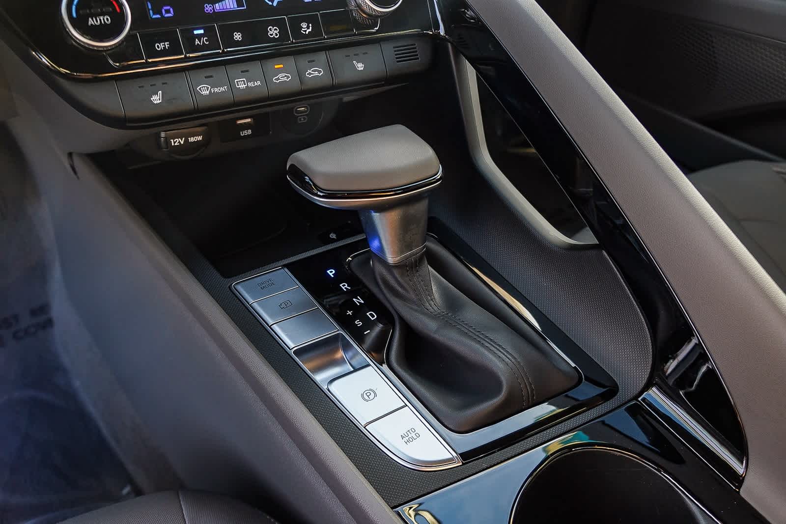 Thumbnail: 2025 Hyundai Elantra - 27