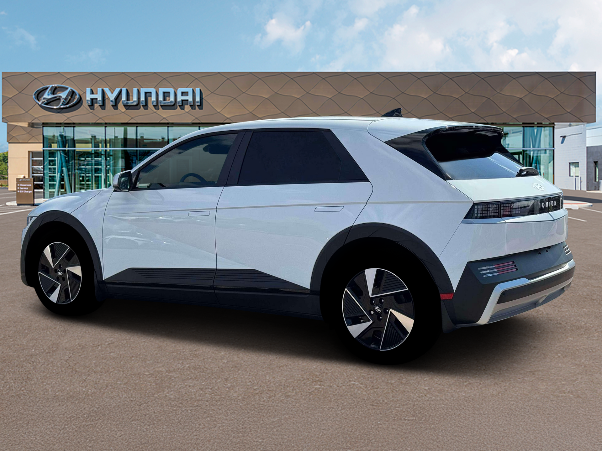 Thumbnail: 2026 Hyundai Ioniq 5 - 4