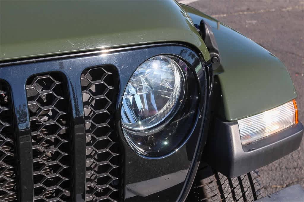 Thumbnail: 2022 Jeep Gladiator - 10