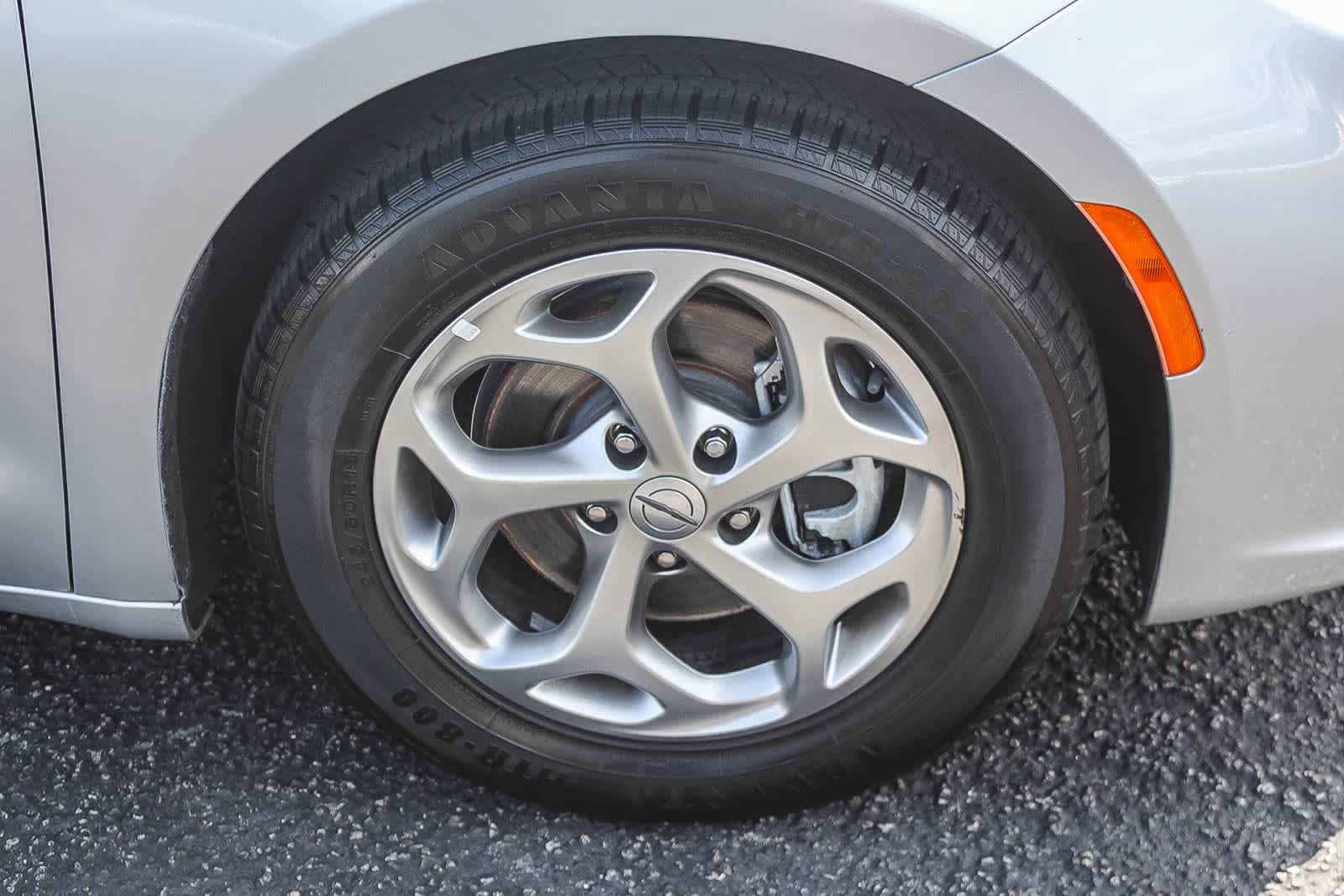 Thumbnail: 2023 Chrysler Pacifica - 14