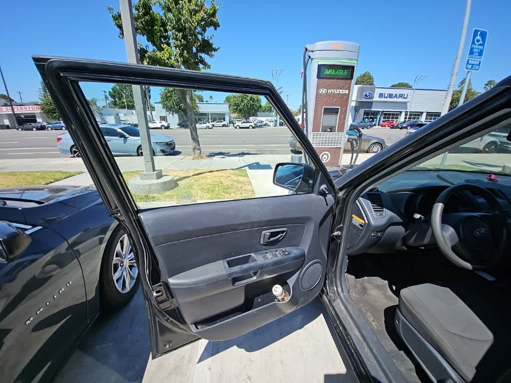 Thumbnail: 2010 Kia Soul - 12