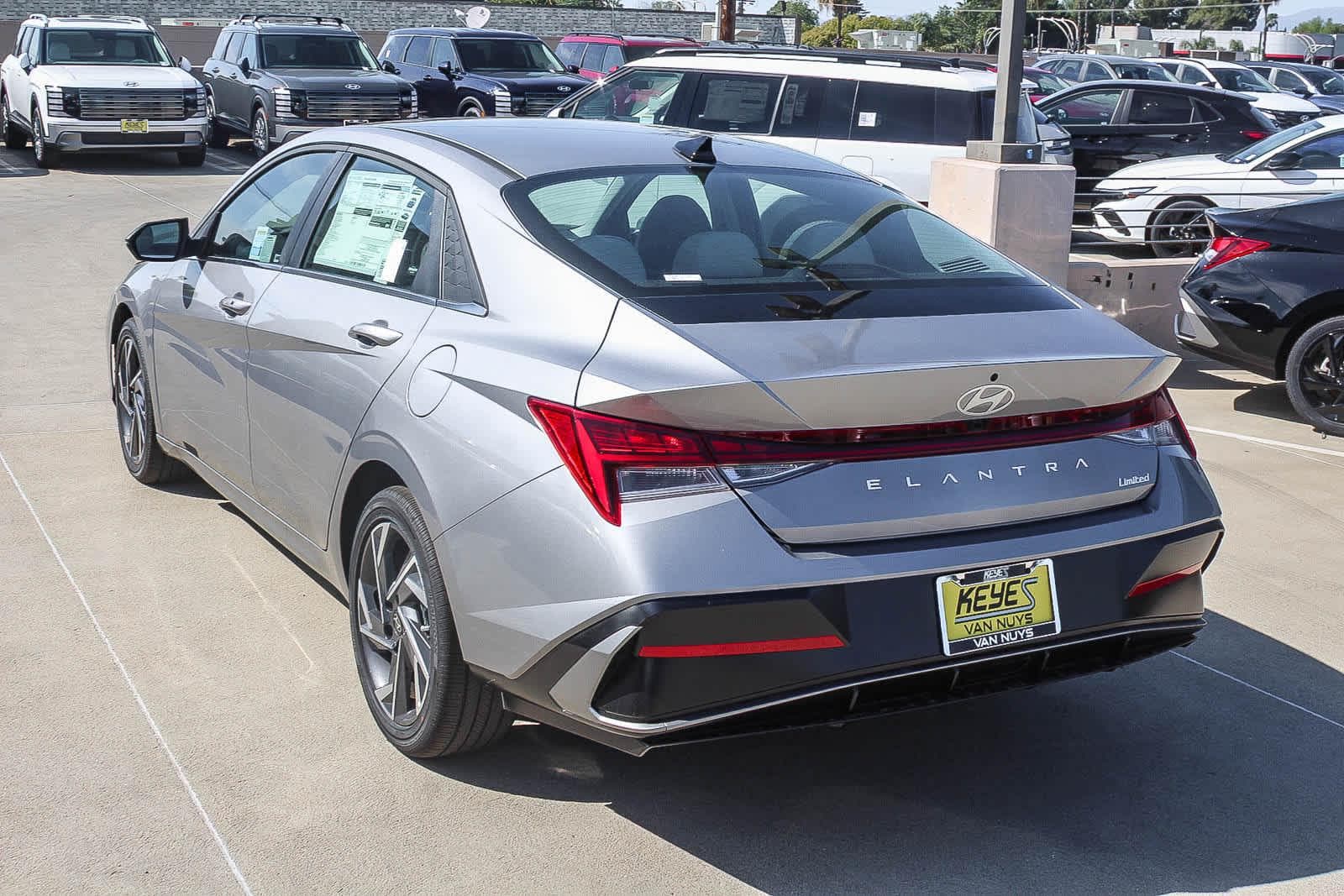 2026 Hyundai Elantra Limited - Photo 7