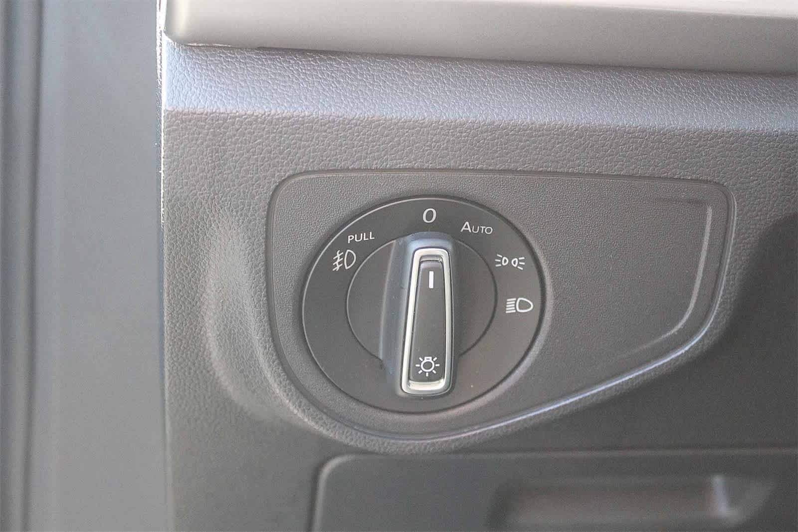 Thumbnail: 2018 Volkswagen Atlas - 28