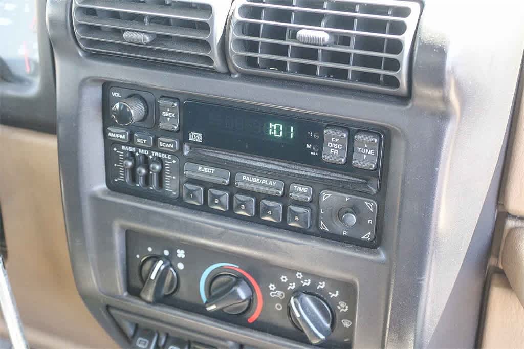 Thumbnail: 2002 Jeep Wrangler - 13