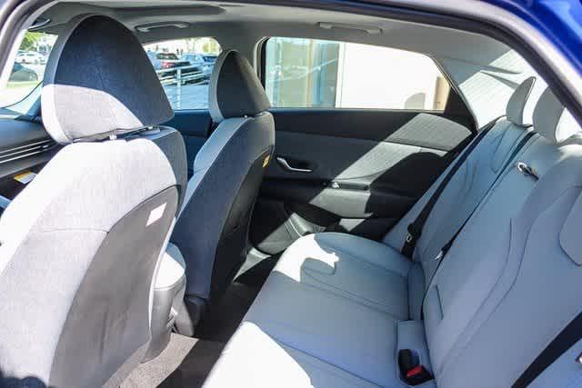 Thumbnail: 2025 Hyundai Elantra - 18